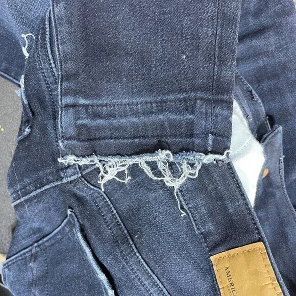 American Eagle Hi-Rise Jegging Dark Wash Raw Hem Size 0 - Picture 9 of 10